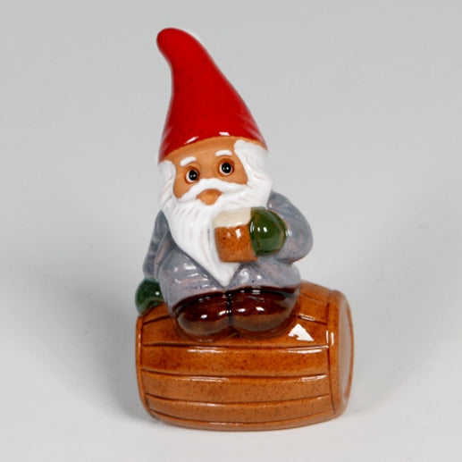 Micro Nisse på tønne- Rolf berg